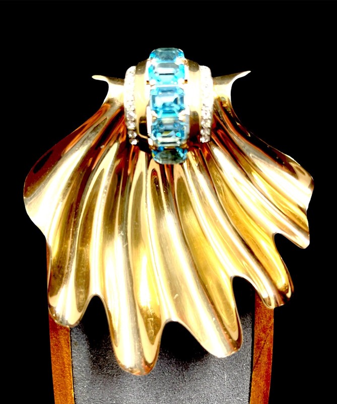 1940s Joseph Mazer Vermeil Sterling Blue Rhinestone Art Deco Clamshell Brooch