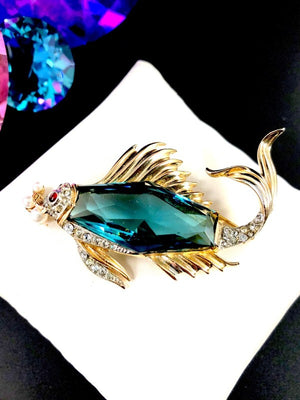 1940s Crown Trifari Sterling Vermeil Sapphire Glass Fish & Bubbles Brooch