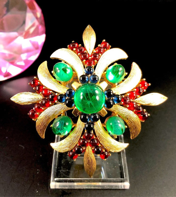 Crown Trifari "Jewels of India" Green Gripoix Cabochon Maltese Cross Brooch