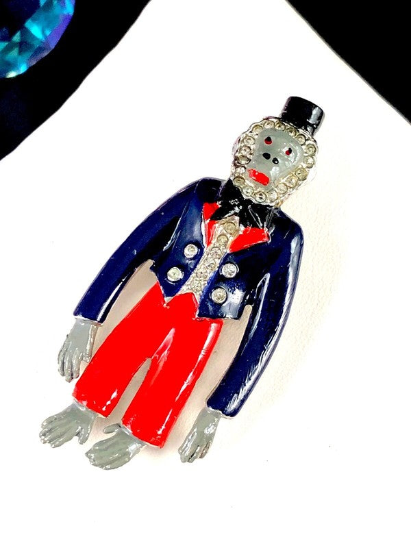 Detail of the glossy enamel work