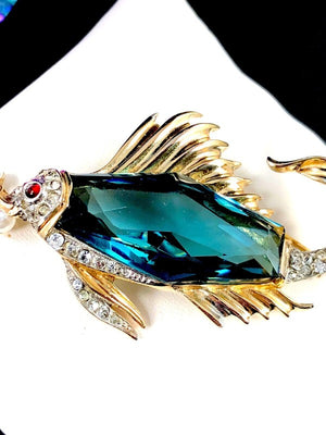 1940s Crown Trifari Sterling Vermeil Sapphire Glass Fish & Bubbles Brooch