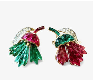 Crown Trifari Invisibly-Set Waffle Glass Carnation Clip Earrings