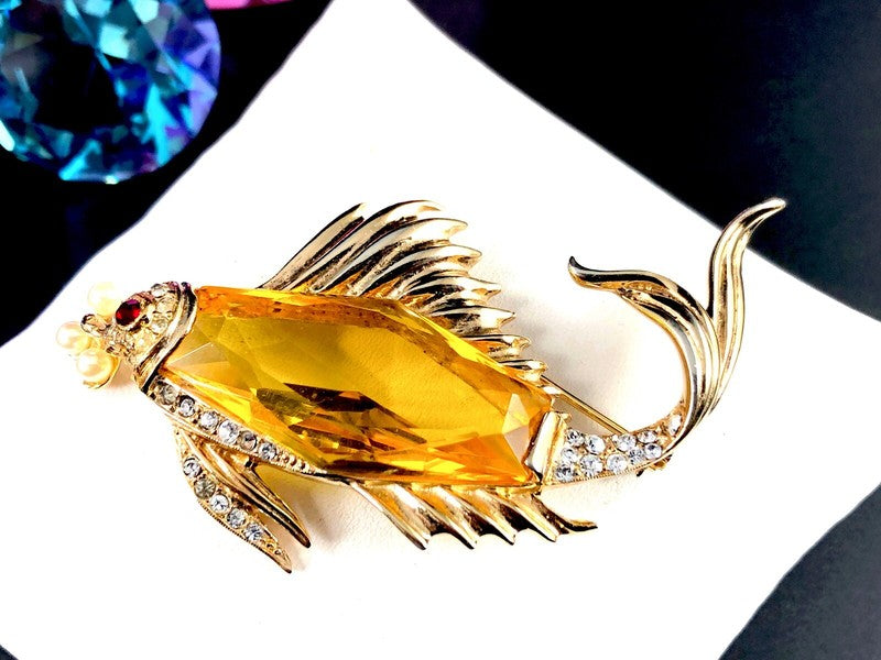 1940s Crown Trifari Sterling Vermeil Citrine Glass Fish & Bubbles Brooch