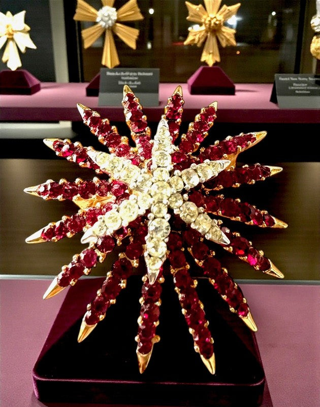 1966 Crown Trifari "Starflight" Fuchsia & Crystal Fireworks Brooch