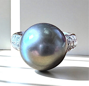 Ming’s 18K Tahitian Pearl & Diamond Ring