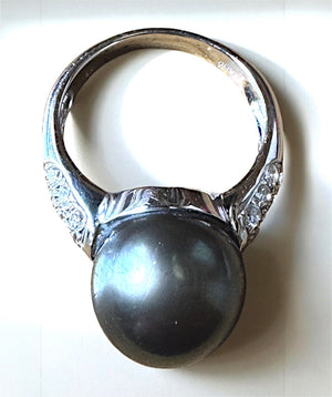 Ming’s 18K Tahitian Pearl & Diamond Ring
