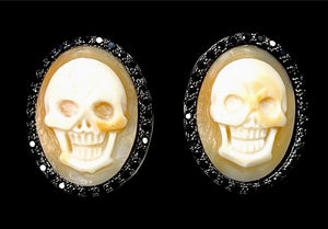 Amedeo Hand-Carved Sardonyx Skull Cufflinks